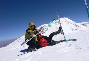 Alexandra und Matthias Robl auf dem Gipfel des Koskulak, 7028 m