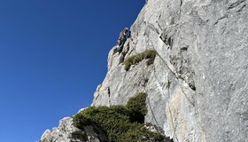 Blick zur Schlüsselstelle in der zweiten Länge