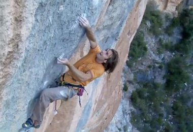 Chris Sharma in Golpe de Estado  © bigupproductions