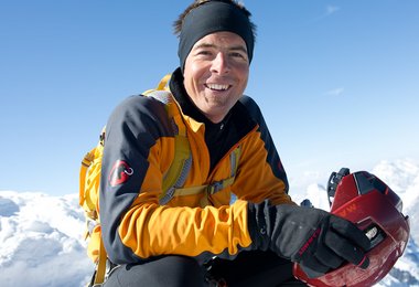 Am Ziel: Daniel Arnold auf dem Eiger-Gipfel/Foto: Thomas Ulrich, visualimpact.ch
