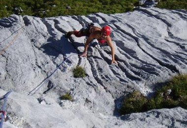 Klettern an der Hüttenwand