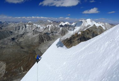 Gave Ding 6571m in Nepal (ED+ 1600m, 7 Tage) (c) Mick Fowler /Paul Ramsden 