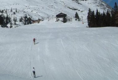 Tourengehen im Bereich von Skipisten soll gebührenpflichtig werden.