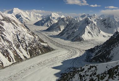 Aussicht auf den Godwin-Austen-Gletscher und die Karakorum-Berge