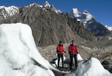 Elisabeth und Alix auf dem Trekking ins Basislager