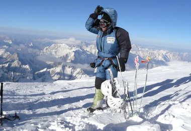 Ralf nach der Nacht auf 7800 m – im Sturm Abschied nehmen vom K2