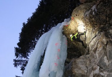 Rudolf Hauser kurz vor dem Top der Finalroute.