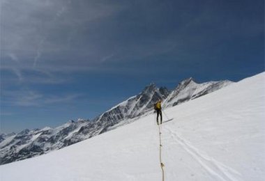 Skitouren im vergletscherten Hochgebirge.