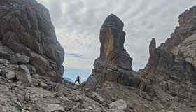 Die Scharte beim Felsturm Pupo di San Lorenzo - Sentiero Da Pra - Ferrata
