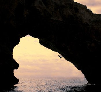 Chris Sharma in Es Pontas 9a+/9b © bigupproductions