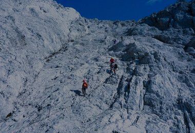 Tödlicher Unfall bei Klettersteig-Nacht-Begehung an der Zugspitze