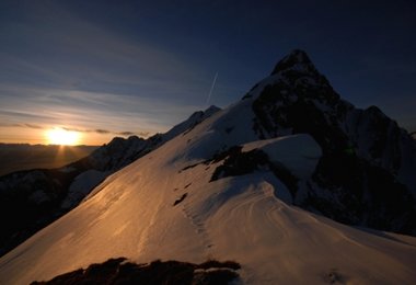 Everest Back to the Roots