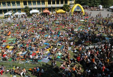 6000 begeisterte Zuschauer © Giulio Malfer