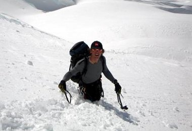 Bis zum Bauch im Schnee