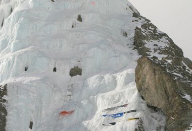 Eindruckvolle Eiswand unterhalb der Diavolezza am „Corn“ in Pontresina